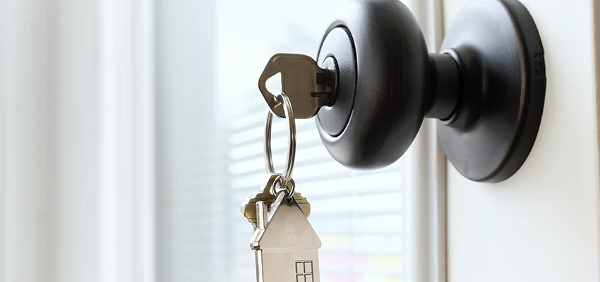 Bifold Door Knob Replacement in Vacaville, California